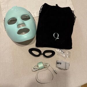 Qure LED Rejuvilight Mask